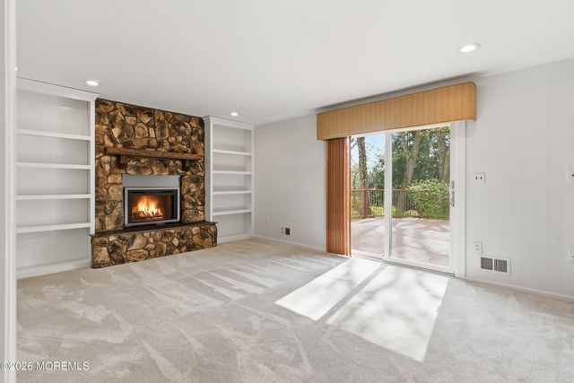 8 Roebling Court, Leonardo, NJ 07737