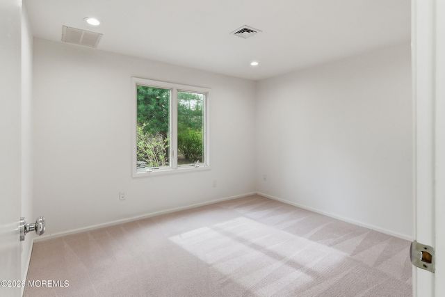 8 Roebling Court, Leonardo, NJ 07737