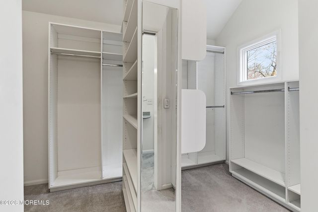 8 Roebling Court, Leonardo, NJ 07737