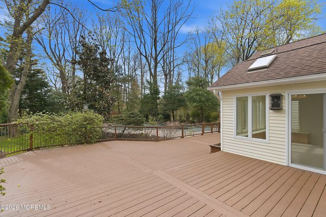 8 Roebling Court, Leonardo, NJ 07737