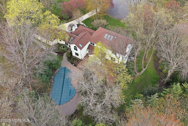 8 Roebling Court, Leonardo, NJ 07737