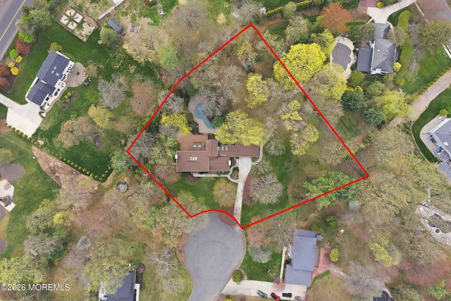 8 Roebling Court, Leonardo, NJ 07737