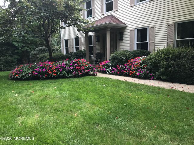 8 Roebling Court, Leonardo, NJ 07737