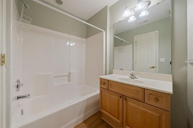 7213 MEADOW VIEW Street, Shawnee, KS 66227