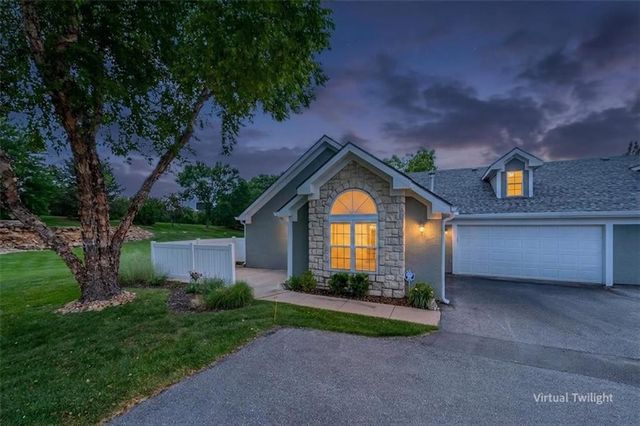 7213 MEADOW VIEW Street, Shawnee, KS 66227
