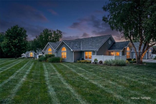 7213 MEADOW VIEW Street, Shawnee, KS 66227