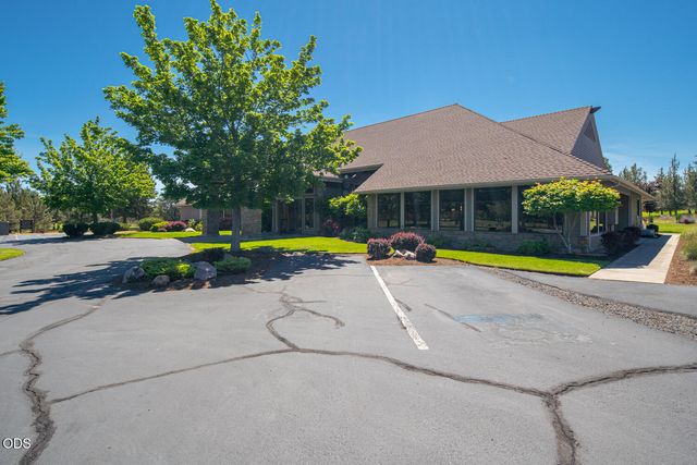 1056 Niagara Falls Drive, Redmond, OR 97756