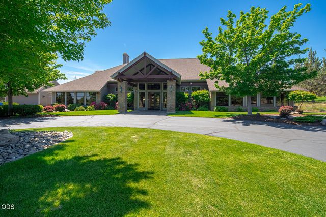 1056 Niagara Falls Drive, Redmond, OR 97756
