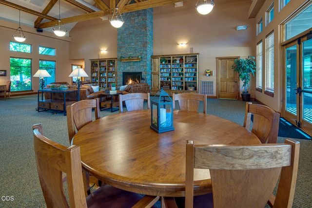 1056 Niagara Falls Drive, Redmond, OR 97756