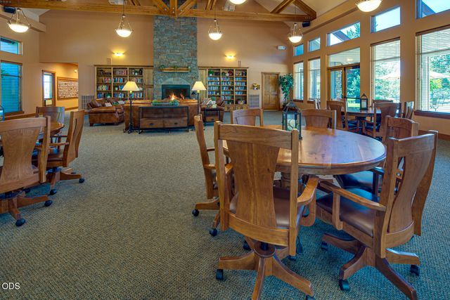 1056 Niagara Falls Drive, Redmond, OR 97756