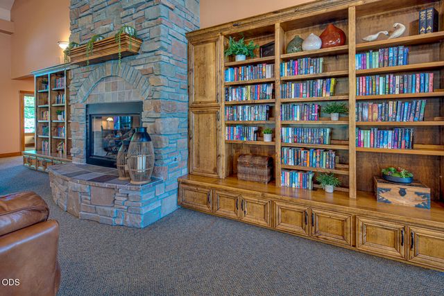 1056 Niagara Falls Drive, Redmond, OR 97756