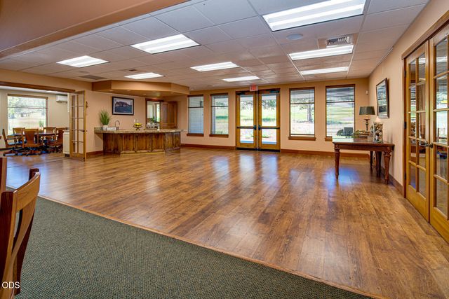 1056 Niagara Falls Drive, Redmond, OR 97756