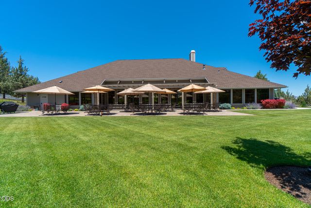 1056 Niagara Falls Drive, Redmond, OR 97756