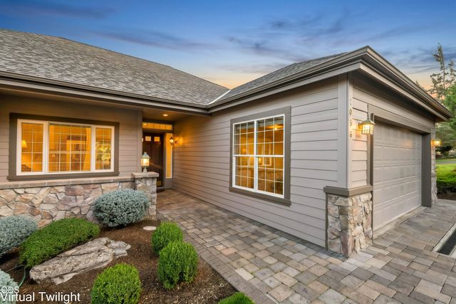 1056 Niagara Falls Drive, Redmond, OR 97756