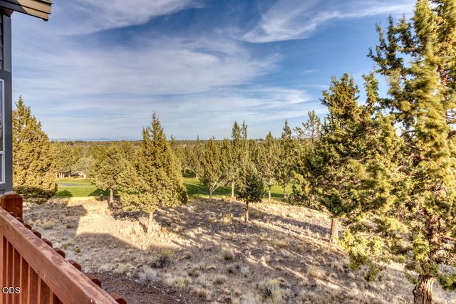 1056 Niagara Falls Drive, Redmond, OR 97756