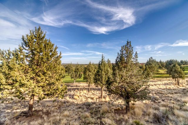 1056 Niagara Falls Drive, Redmond, OR 97756