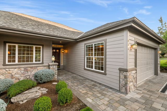 1056 Niagara Falls Drive, Redmond, OR 97756