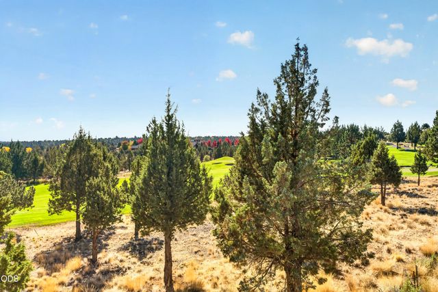 1056 Niagara Falls Drive, Redmond, OR 97756