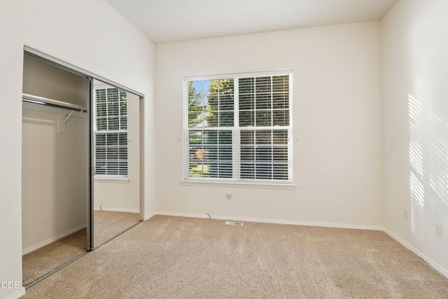 1056 Niagara Falls Drive, Redmond, OR 97756