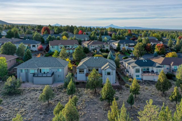 1056 Niagara Falls Drive, Redmond, OR 97756
