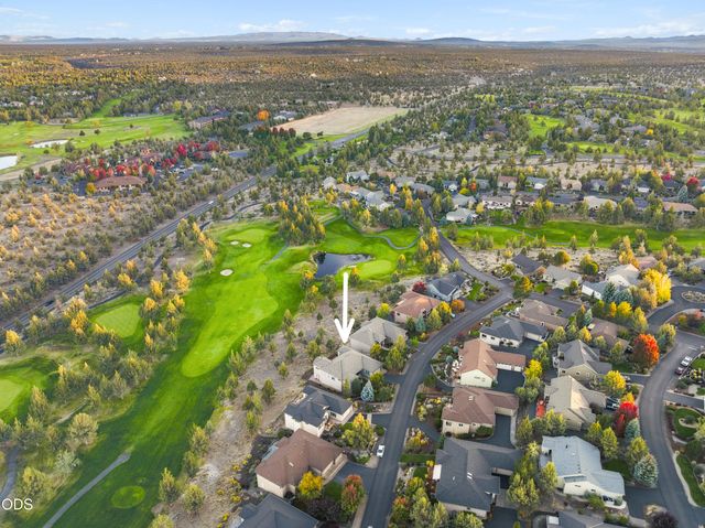 1056 Niagara Falls Drive, Redmond, OR 97756