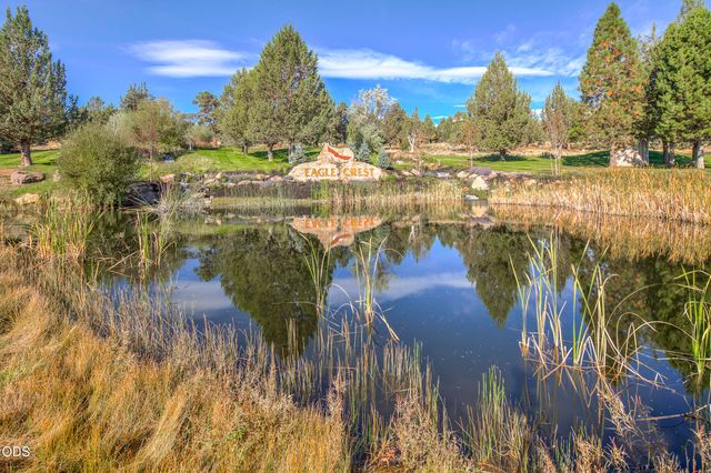 1056 Niagara Falls Drive, Redmond, OR 97756