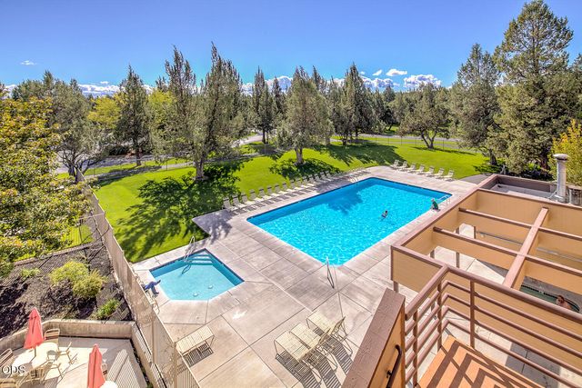 1056 Niagara Falls Drive, Redmond, OR 97756