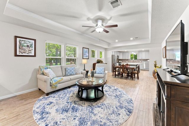 201 Flaxen Chestnut, The Woodlands, TX 77382