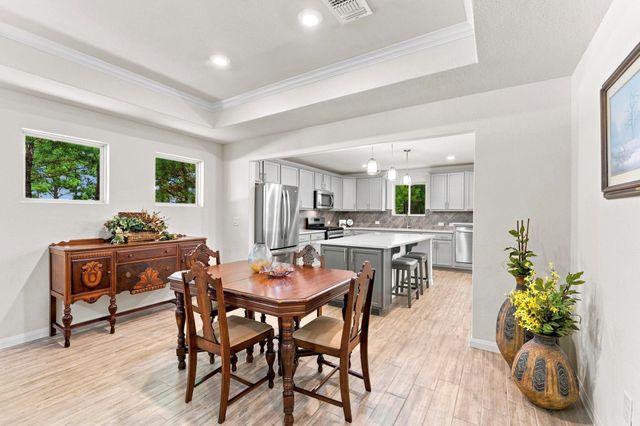 201 Flaxen Chestnut, The Woodlands, TX 77382