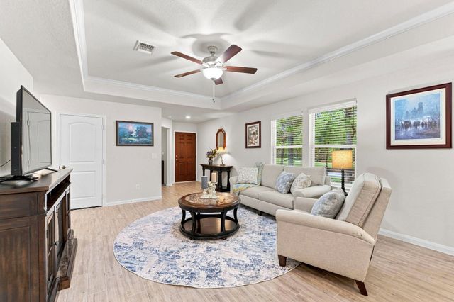 201 Flaxen Chestnut, The Woodlands, TX 77382