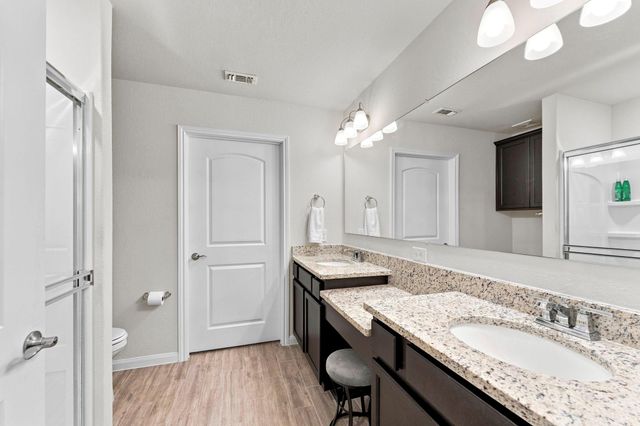 201 Flaxen Chestnut, The Woodlands, TX 77382