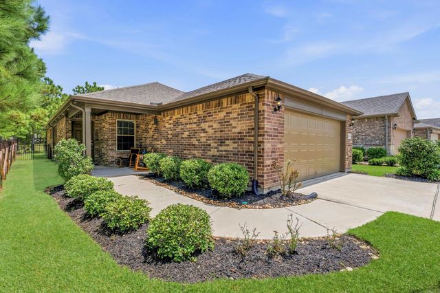 201 Flaxen Chestnut, The Woodlands, TX 77382