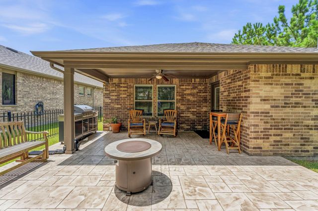 201 Flaxen Chestnut, The Woodlands, TX 77382