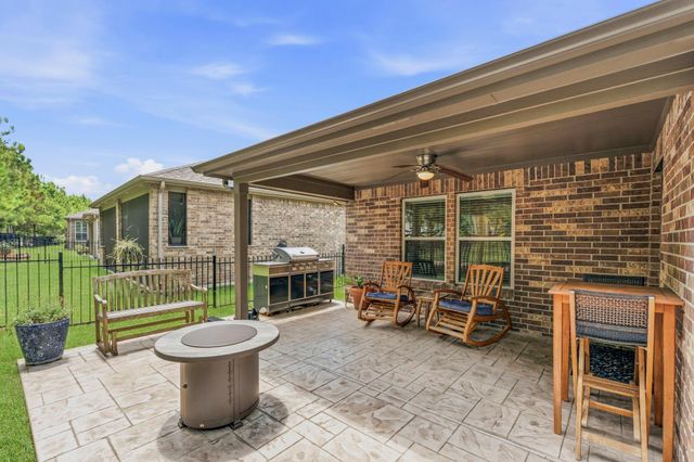 201 Flaxen Chestnut, The Woodlands, TX 77382