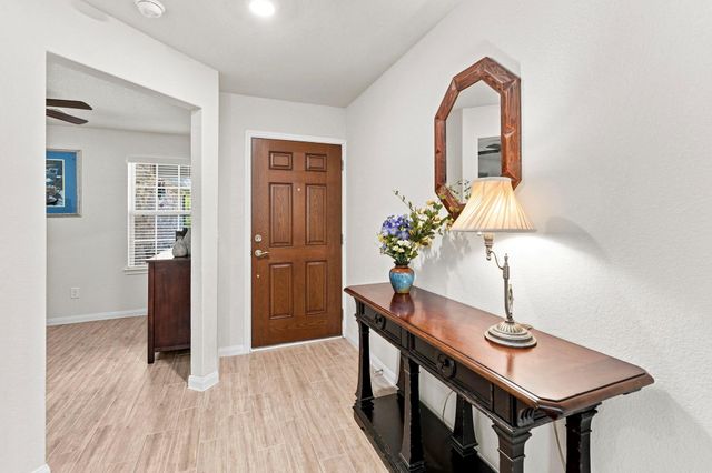 201 Flaxen Chestnut, The Woodlands, TX 77382
