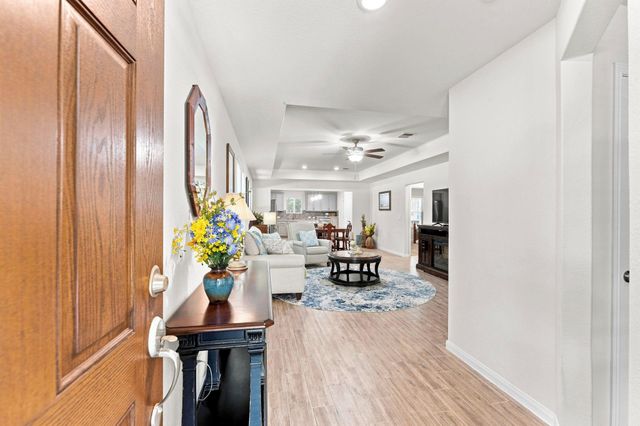 201 Flaxen Chestnut, The Woodlands, TX 77382