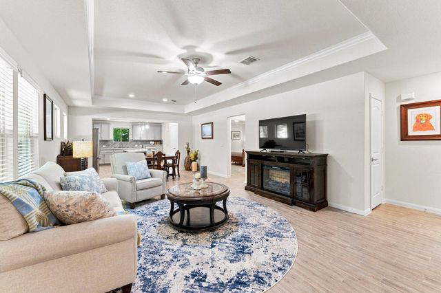 201 Flaxen Chestnut, The Woodlands, TX 77382