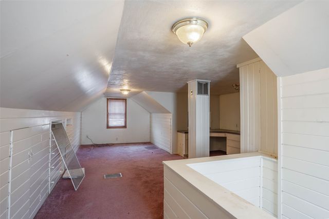 1213 Broad Street, Des Moines, IA 50315