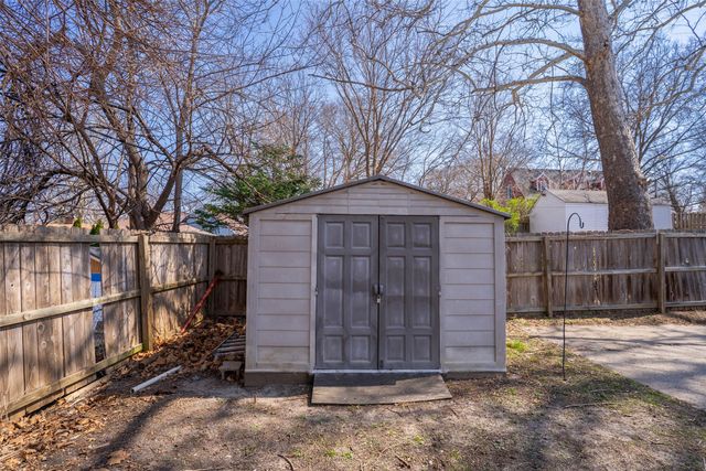 1213 Broad Street, Des Moines, IA 50315