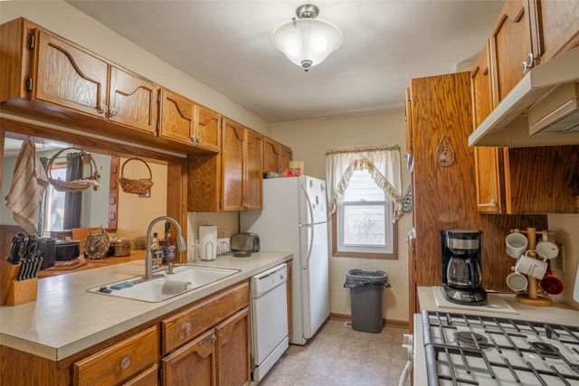 1213 Broad Street, Des Moines, IA 50315