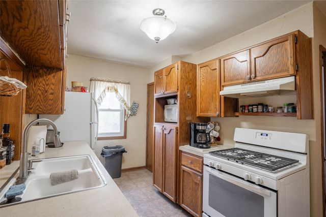 1213 Broad Street, Des Moines, IA 50315