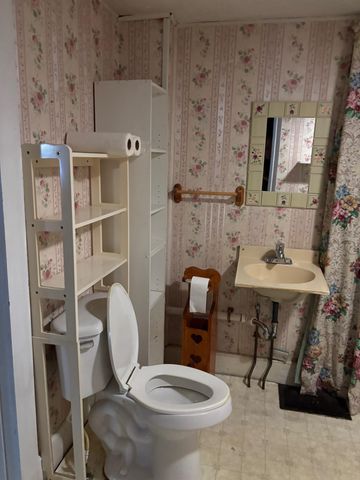 129 Grove Street, Poultney, VT 05764