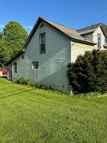 129 Grove Street, Poultney, VT 05764