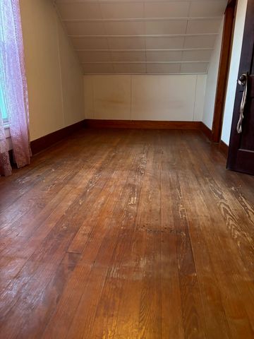 129 Grove Street, Poultney, VT 05764