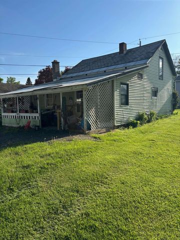 129 Grove Street, Poultney, VT 05764
