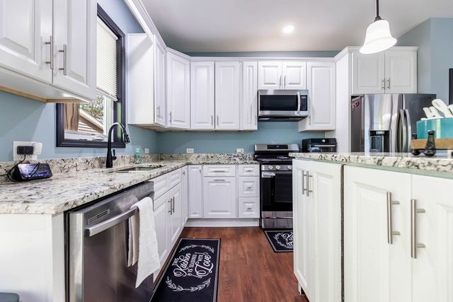421 De Kalb Street, Sandwich, IL 60548