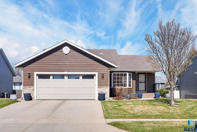 4840 S Samantha Dr Drive, Sioux Falls, SD 57106