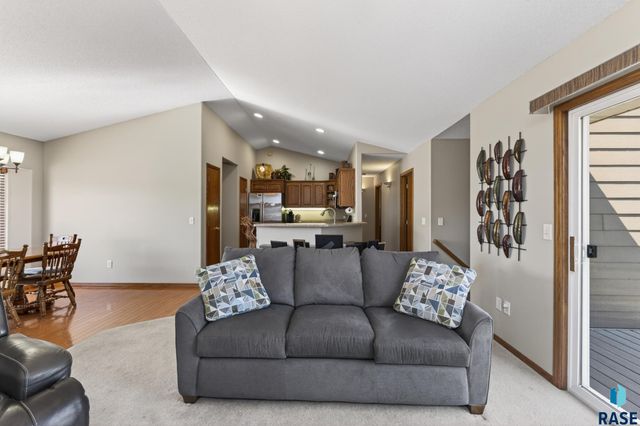4840 S Samantha Dr Drive, Sioux Falls, SD 57106