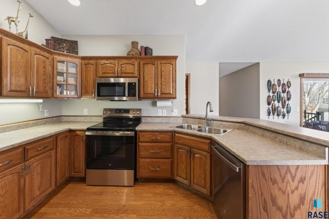 4840 S Samantha Dr Drive, Sioux Falls, SD 57106