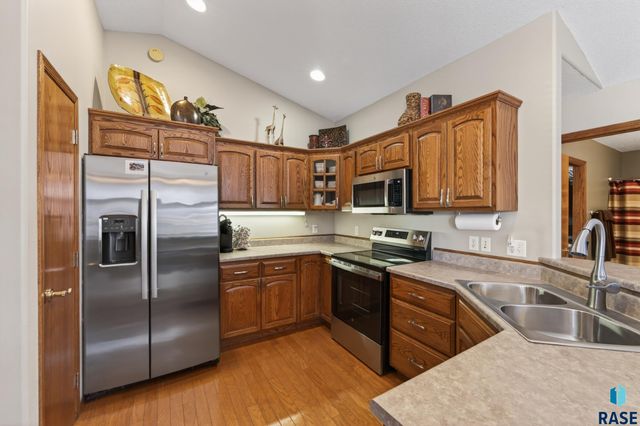 4840 S Samantha Dr Drive, Sioux Falls, SD 57106